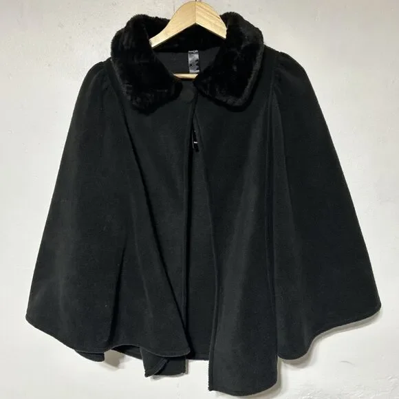 East 5th Black Shawl NWT $55 Poncho Faux Fur Womens Sweater - Picture 2 of 13